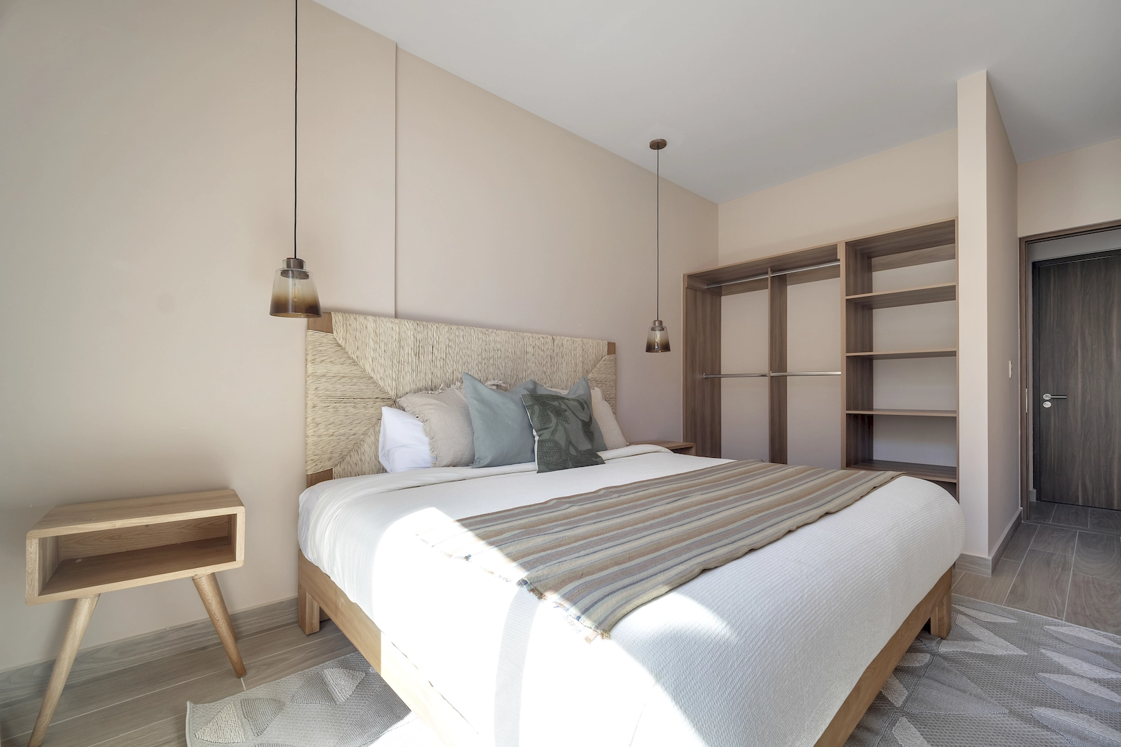 Master Bedroom (2) - 1 Bed