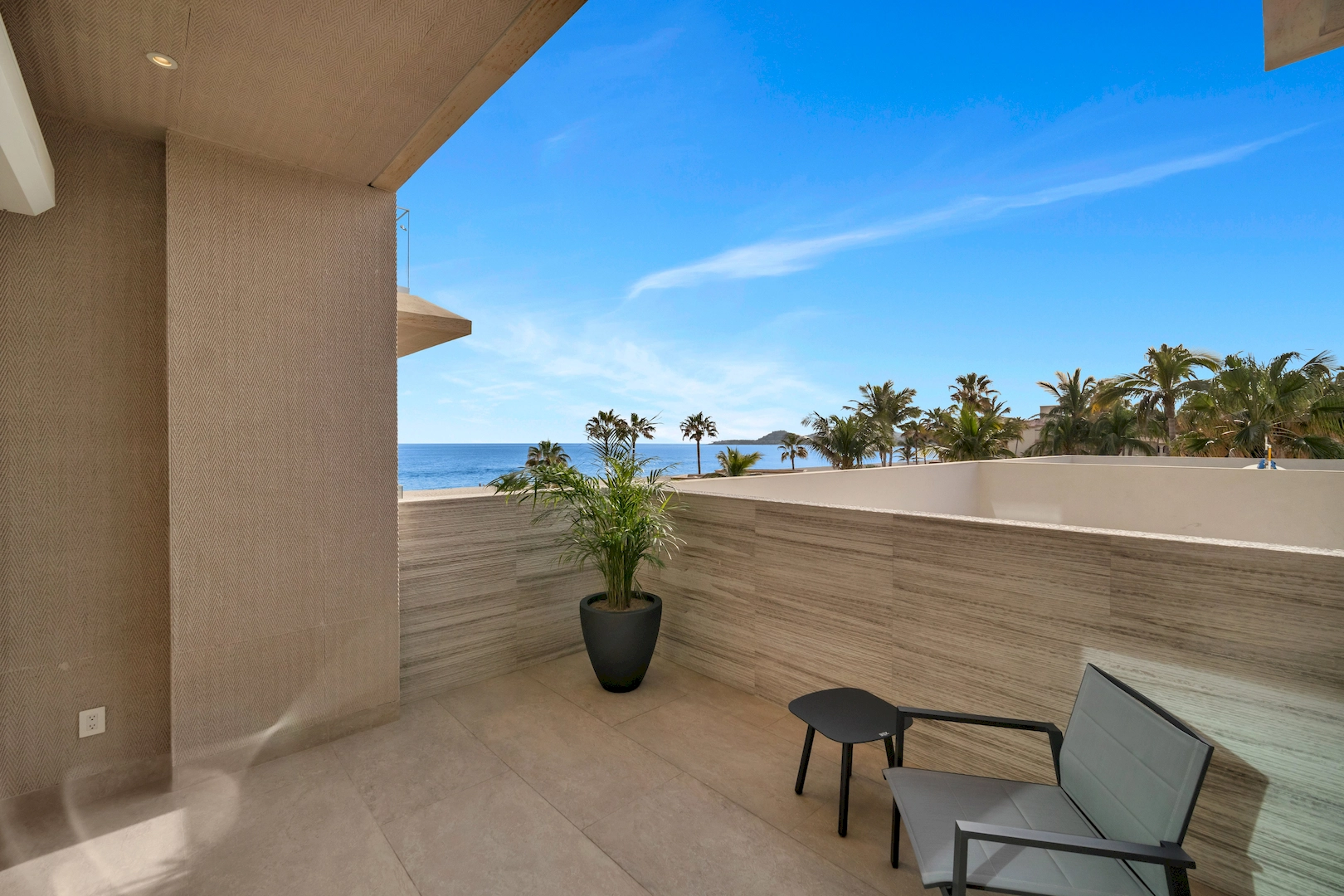 Ocean View Room - 11