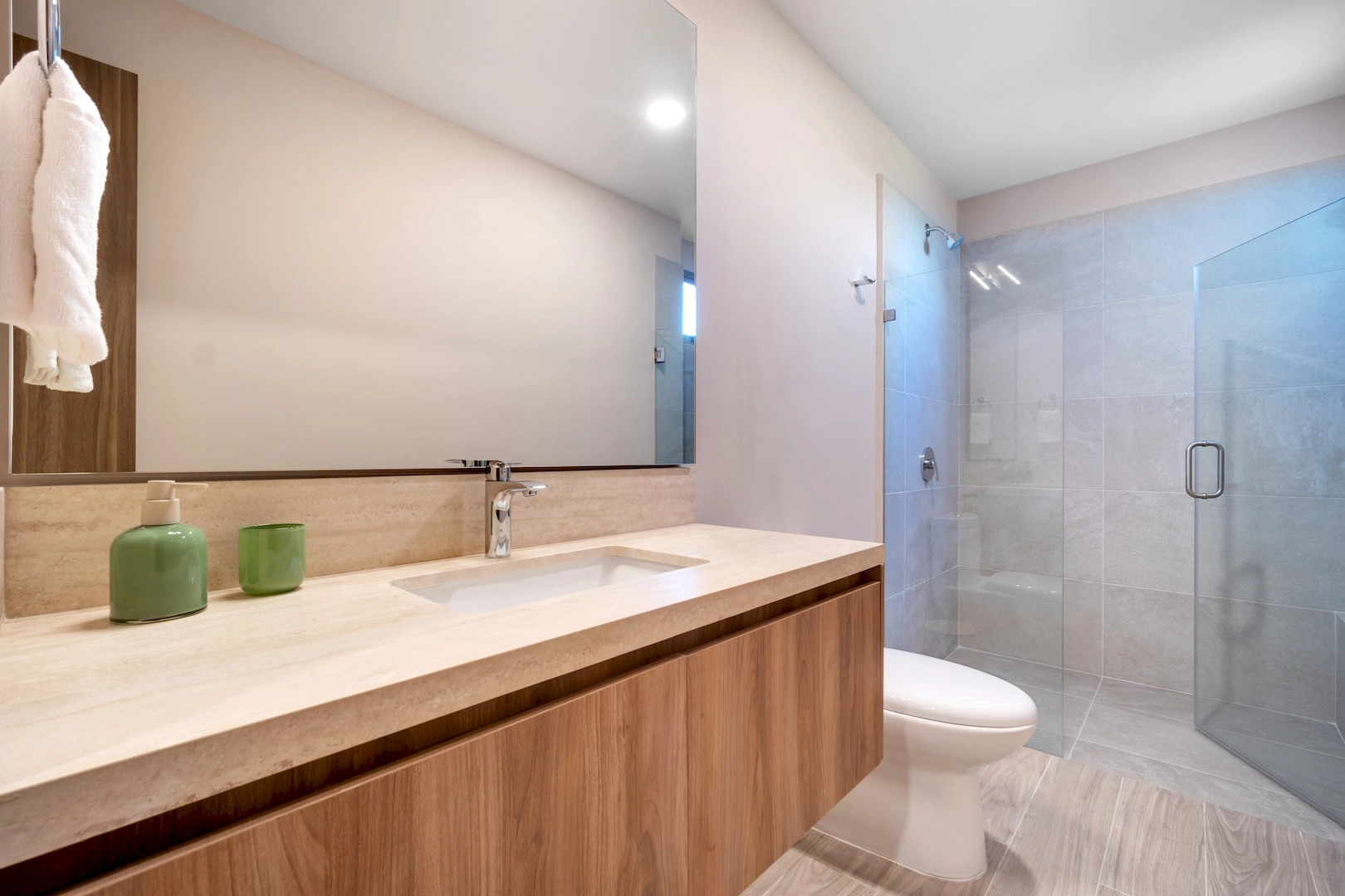 Three BR - Gallery 14