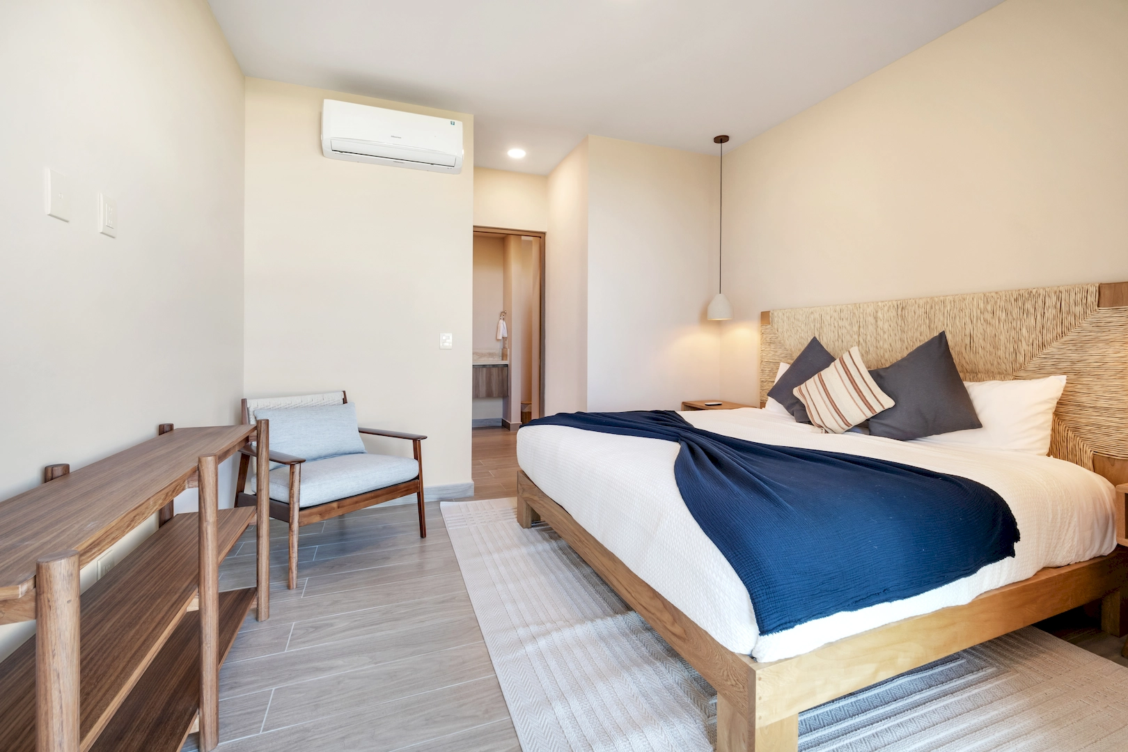 Three BR - Gallery 27