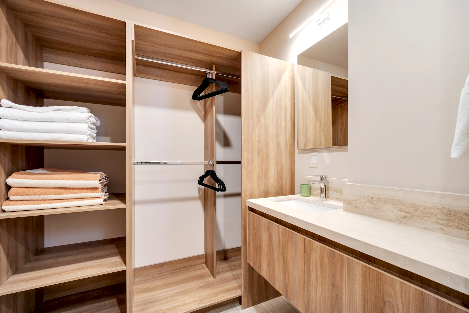 Three BR - Gallery 28