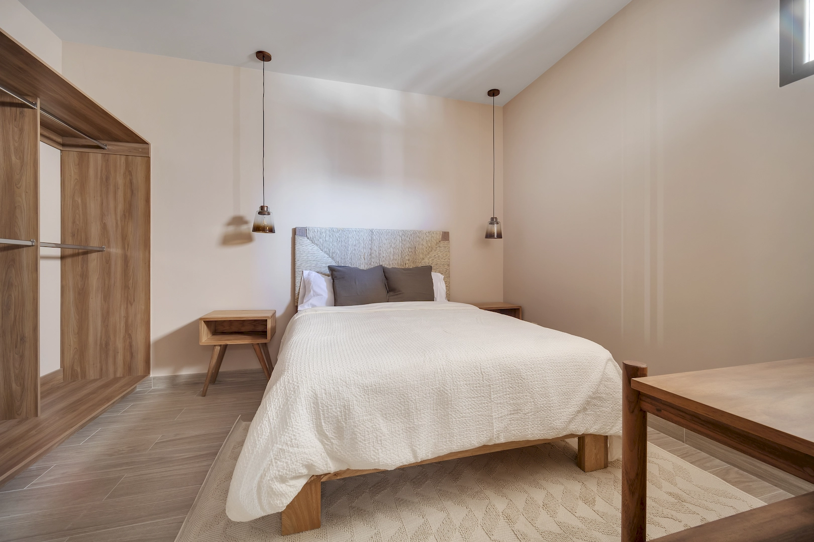 Three BR - Gallery 29