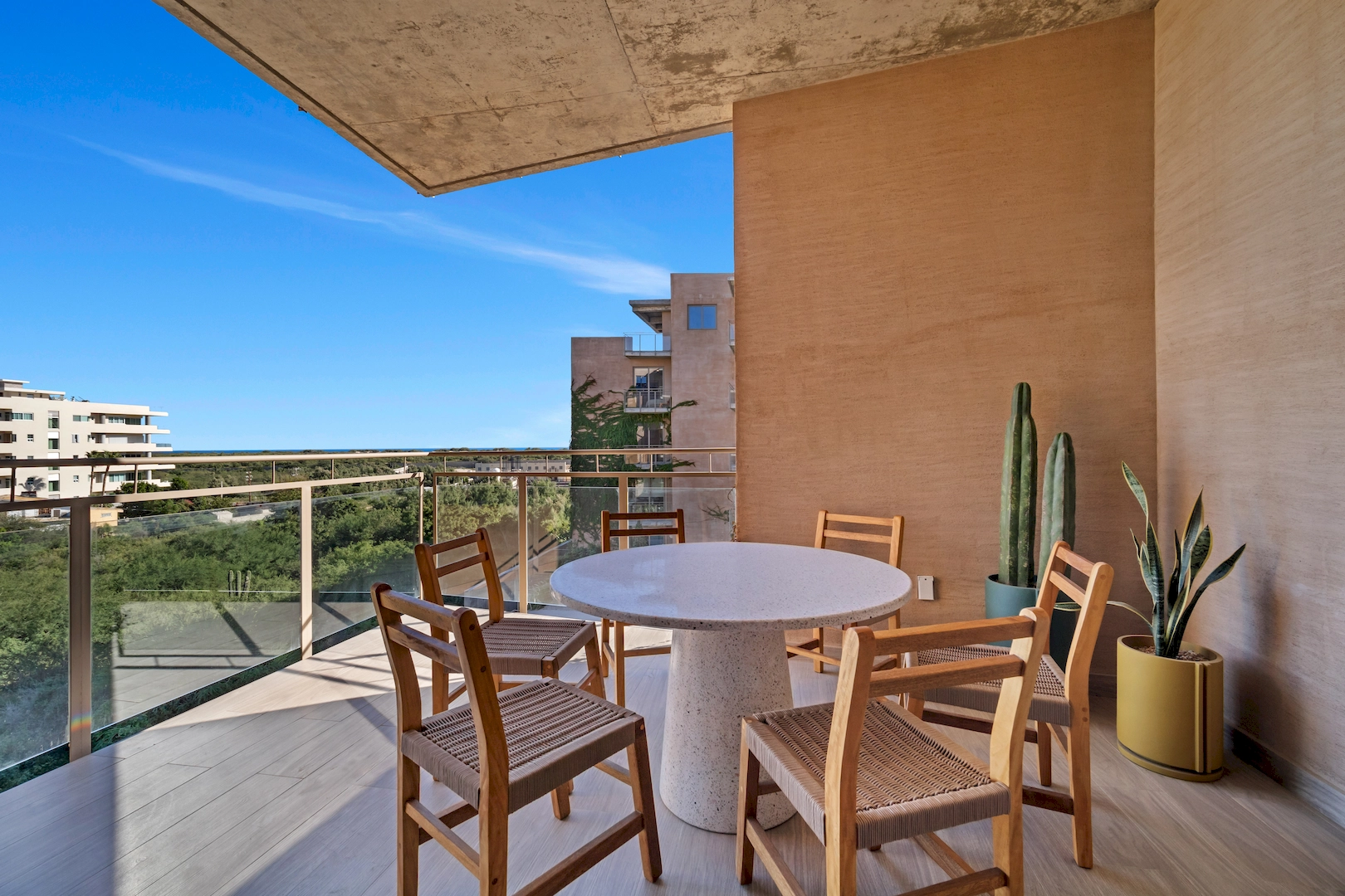 Three BR - Gallery 38