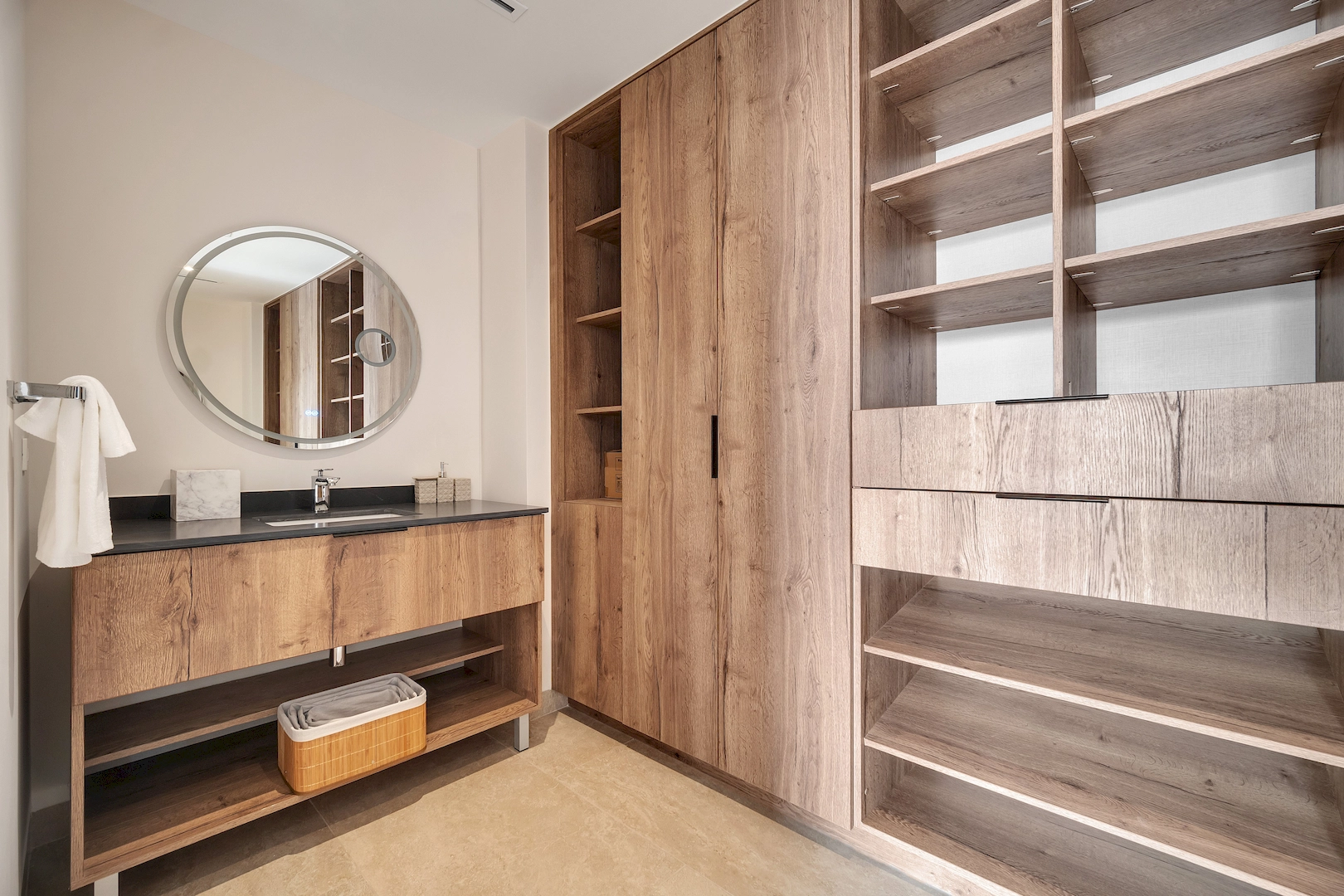 Three Bedroom Ocean View - 23