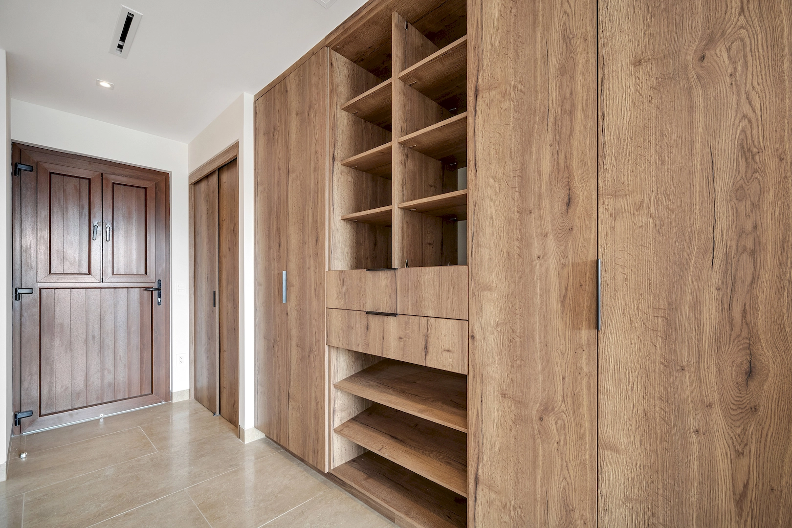 Three Bedroom Ocean View - 32