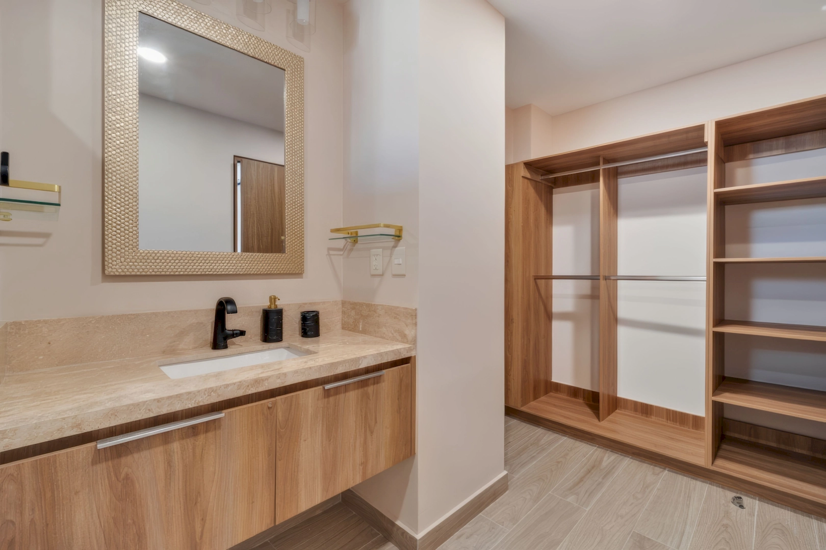 Two Bedroom PH - Gallery 19