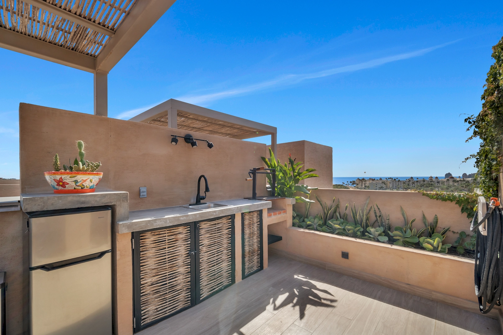 Two Bedroom PH - Gallery 26