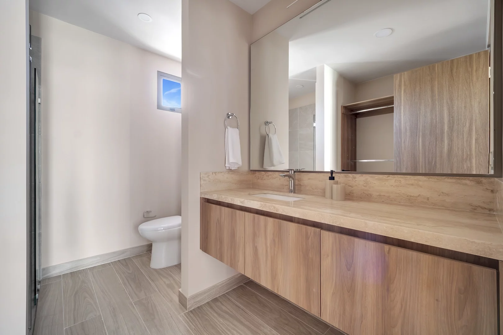 Bathroom (1) Recamara 2