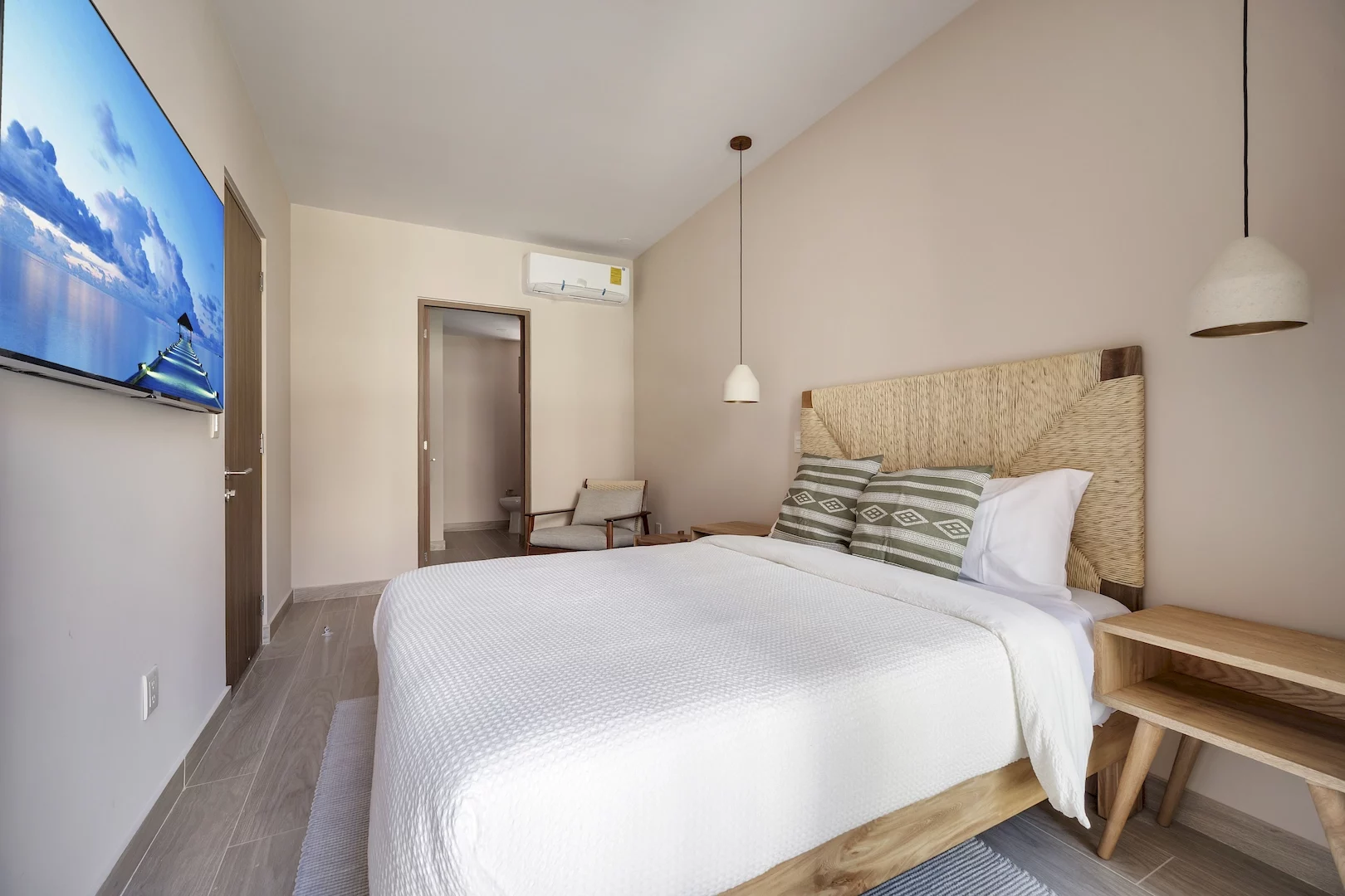 Master Bedroom (3) Recamara 2