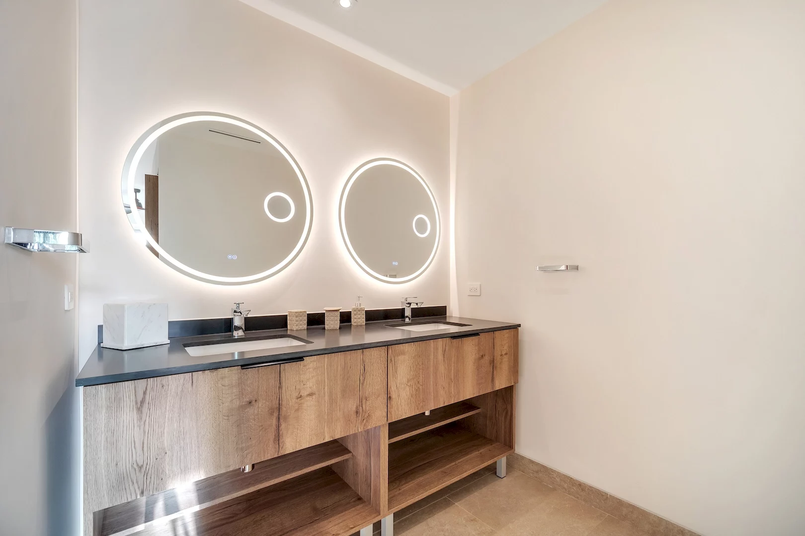 Two Bedroom Ocean View - 26